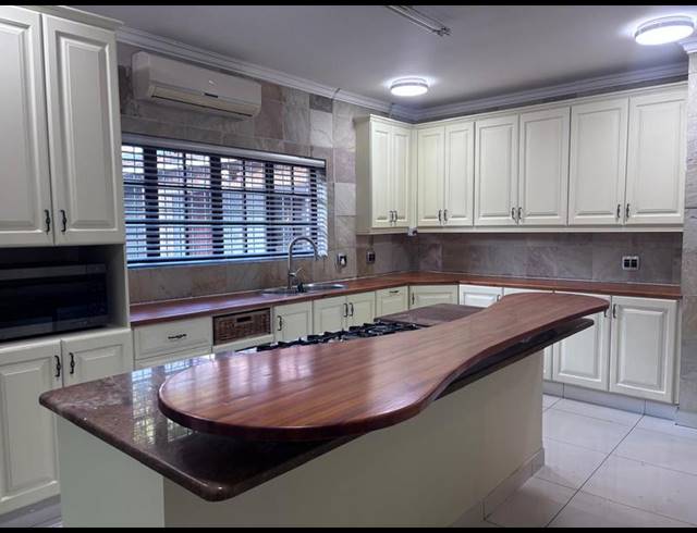 BUSINESS PROPERTY TO RENT IN MEER EN SEE